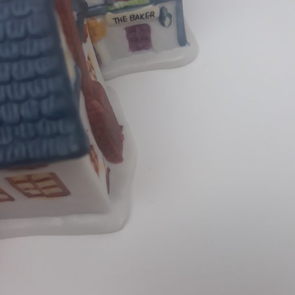 VINTAGE 1991 READERS DIGEST The Queens Inn Baker Grocer ORNAMENT BELLS Christmas - Picture 4 of 5